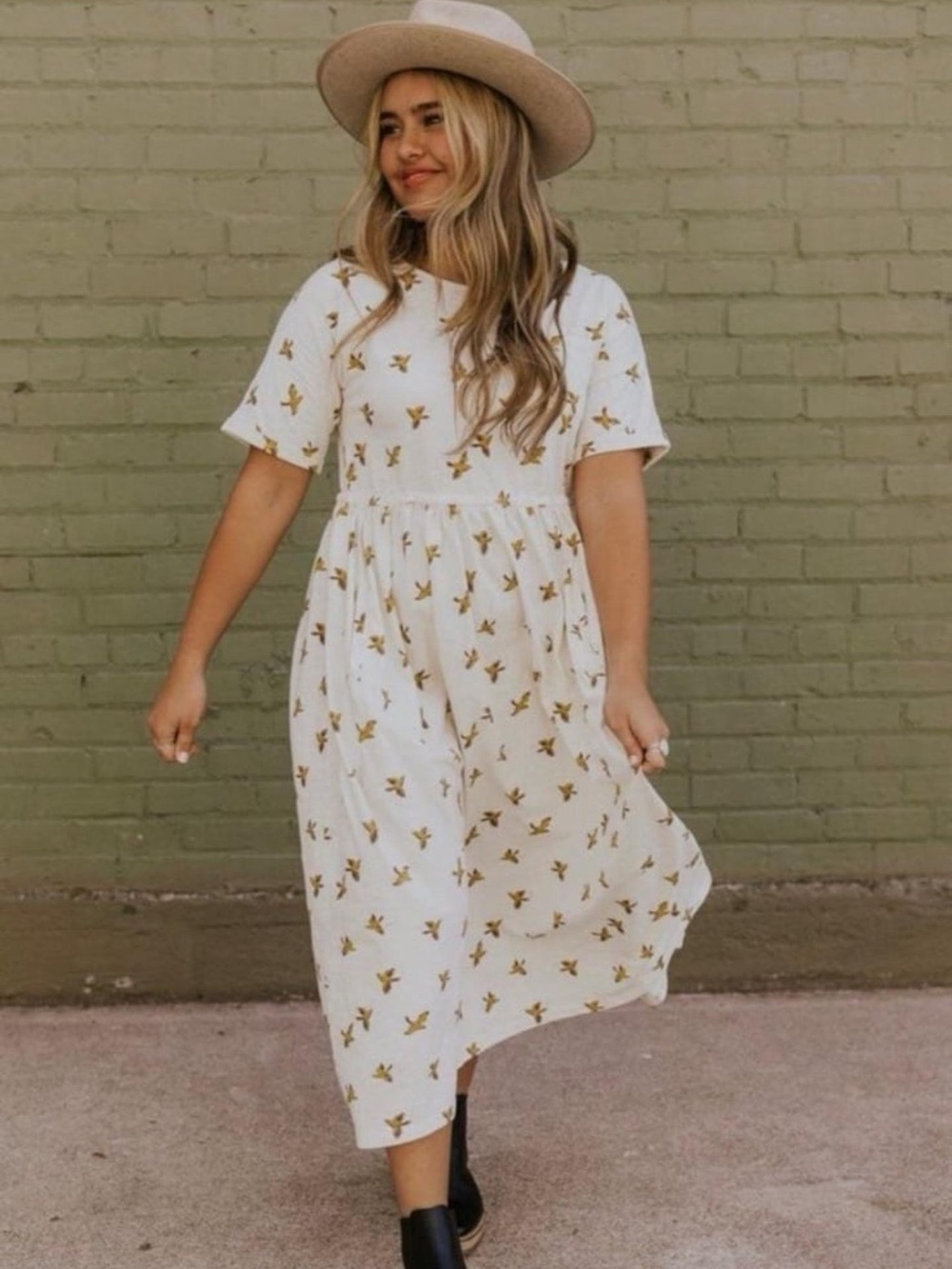 Rylee + Crue White Floral Print Midi Dress